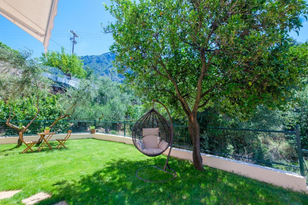 Almyros Aktis Private Garden Apartment Каламата Екстериор снимка